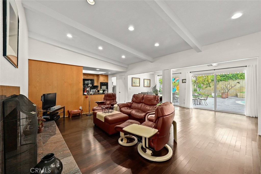 529 Redlands Ave