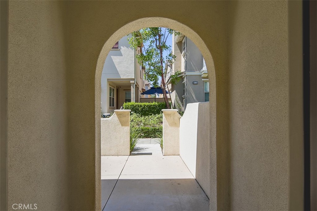 867 E Mountain Way Unit: D