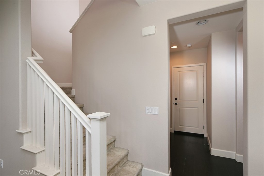 867 E Mountain Way Unit: D
