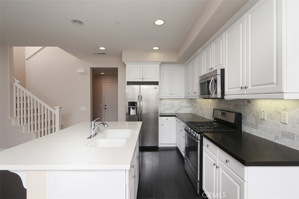 867 E Mountain Way Unit: D