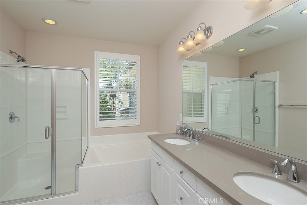 867 E Mountain Way Unit: D
