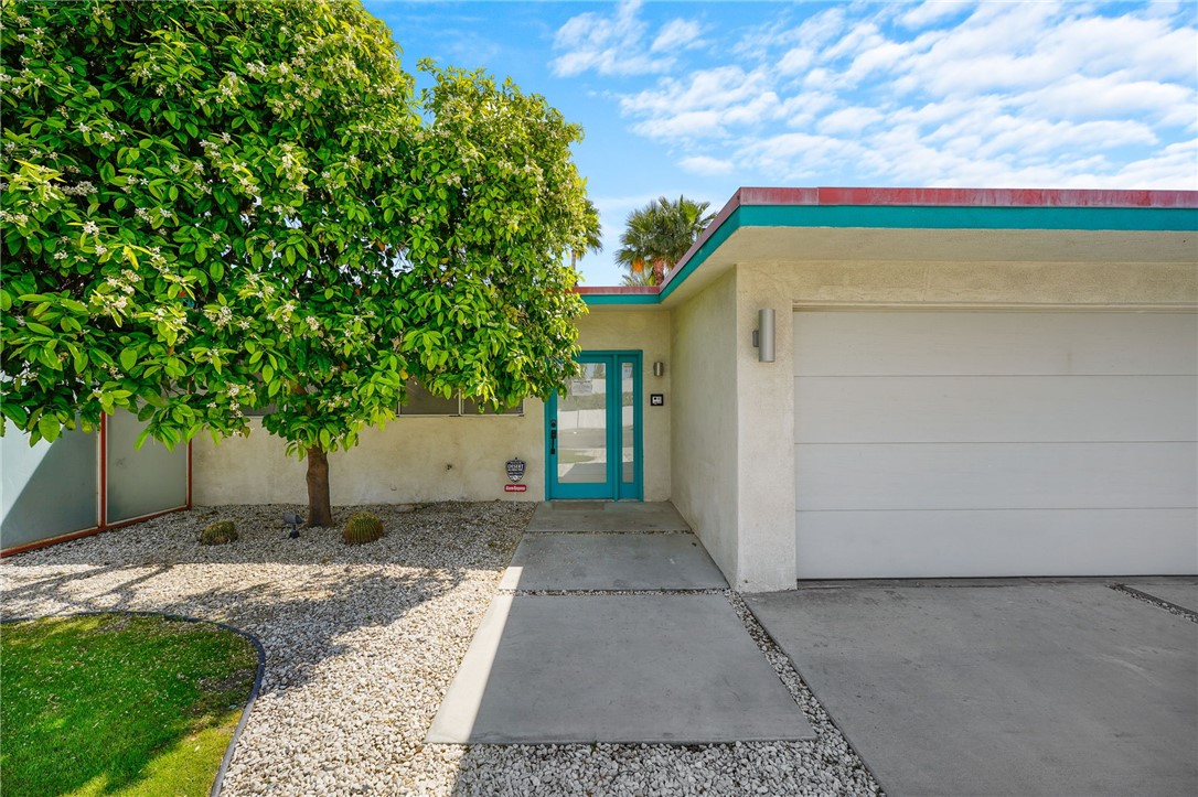 1575 E San Jacinto Way