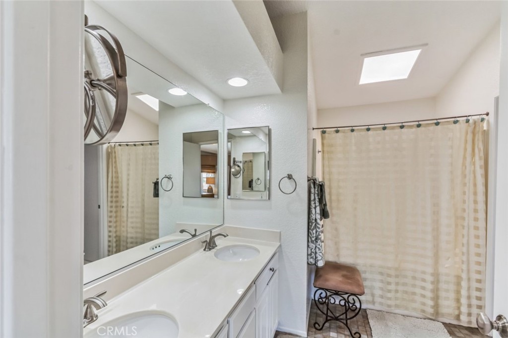 1537 West Shamrock Street