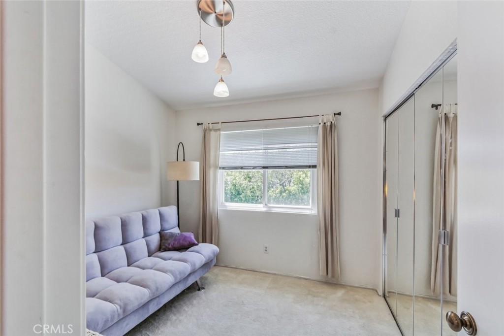 1537 West Shamrock Street