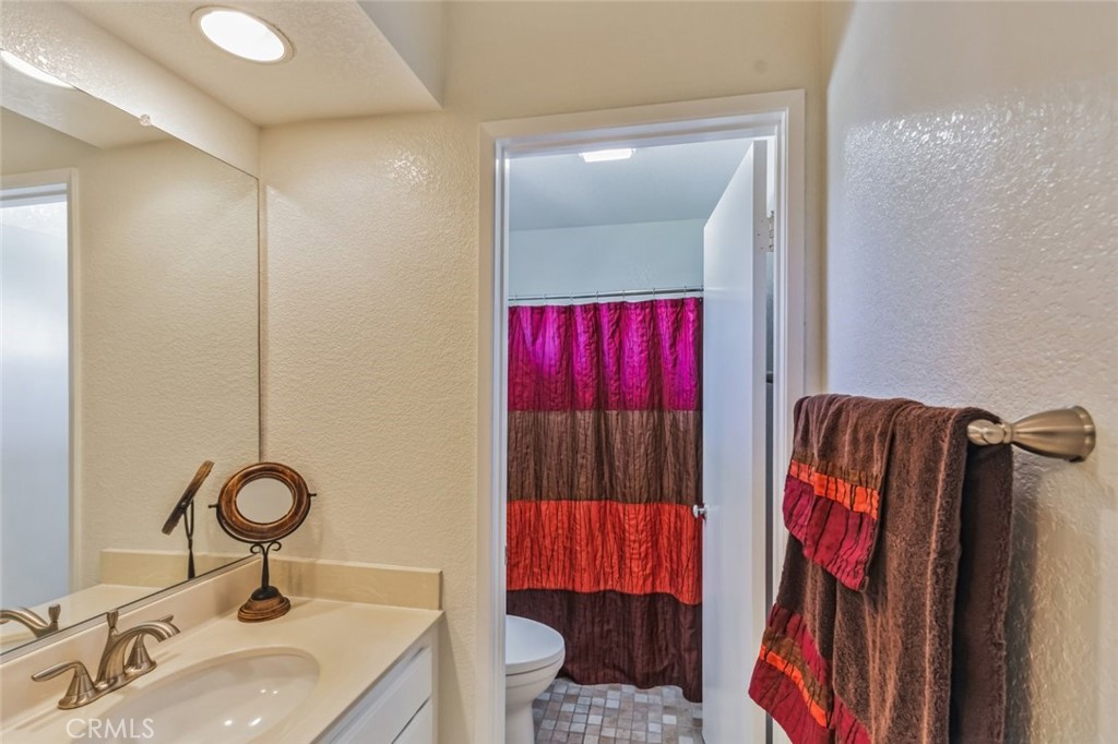 1537 West Shamrock Street