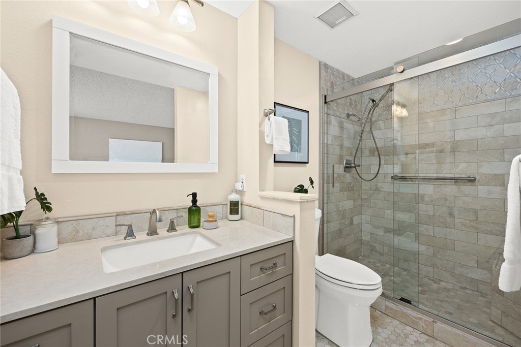 2590 Huntington Dr D