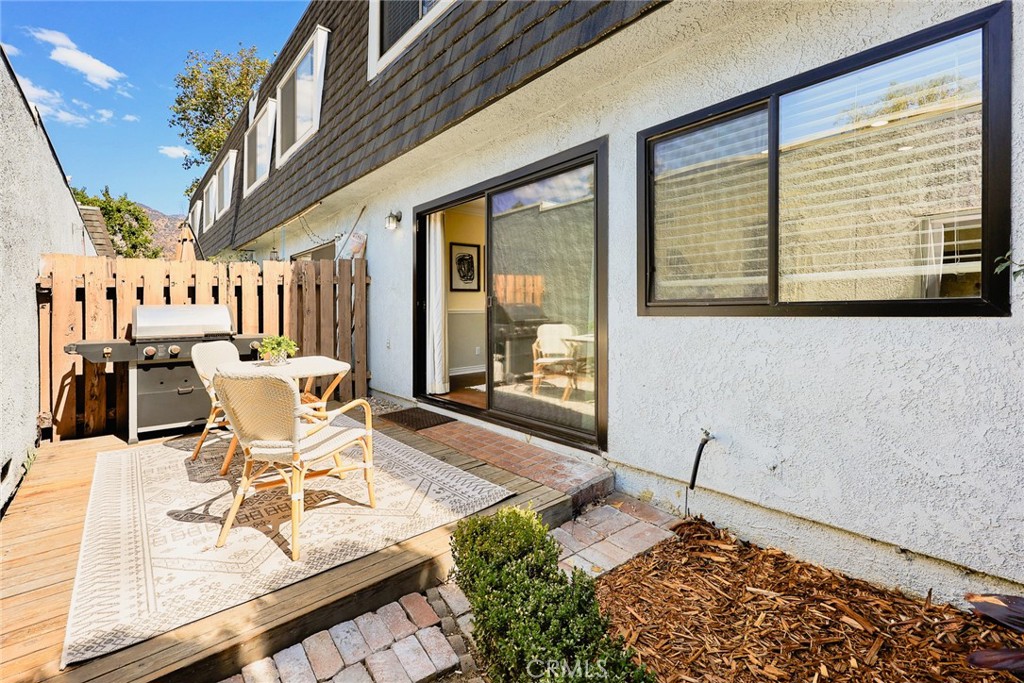 2590 Huntington Dr D