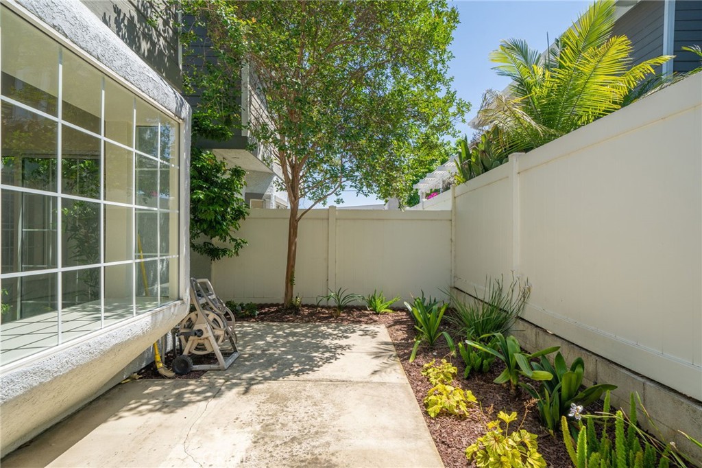 105 Autumn Oaks Lane