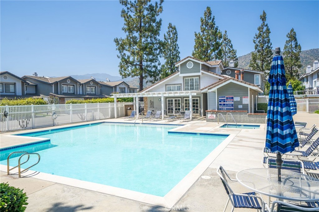 105 Autumn Oaks Lane