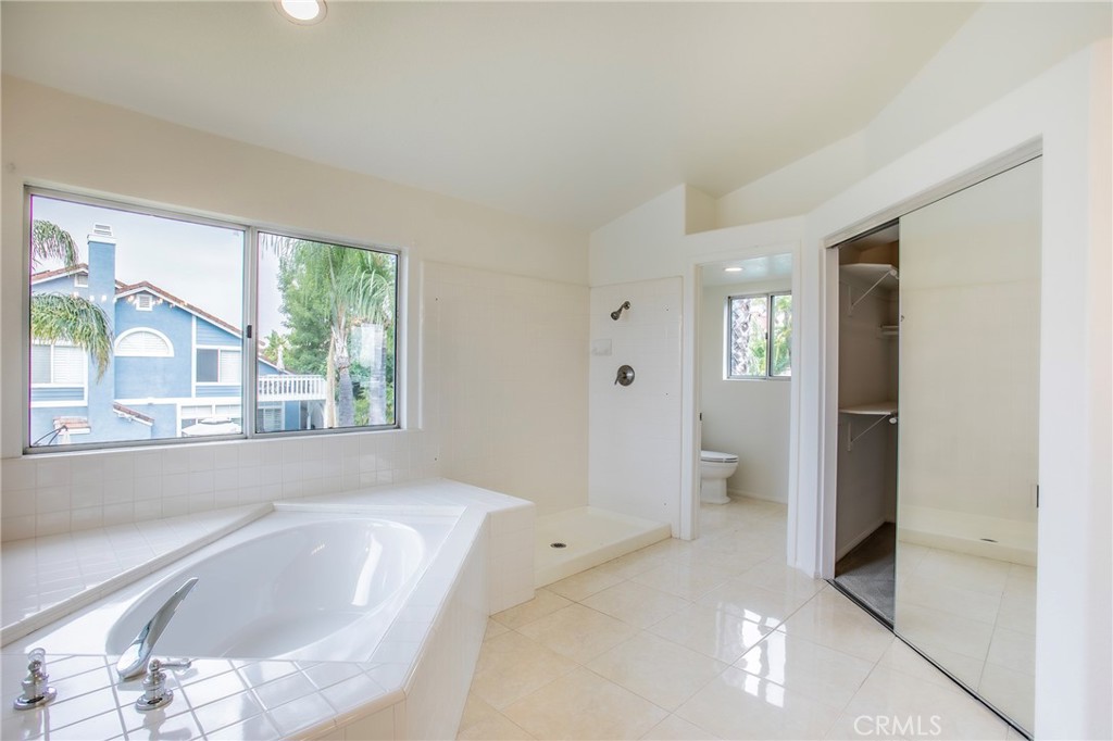 6236 Sunnyhills Place