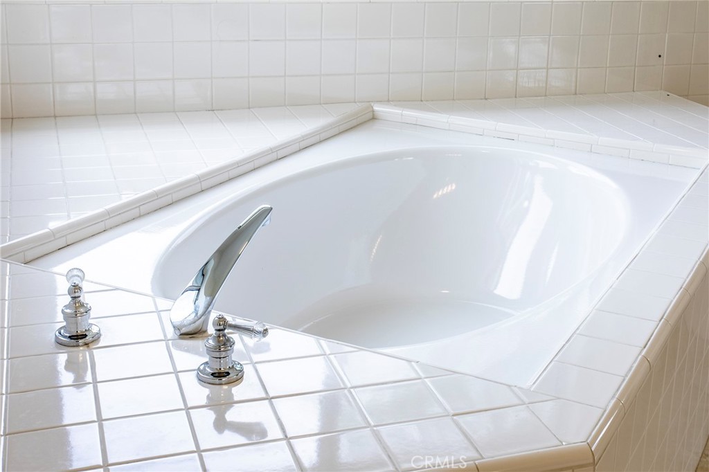 6236 Sunnyhills Place