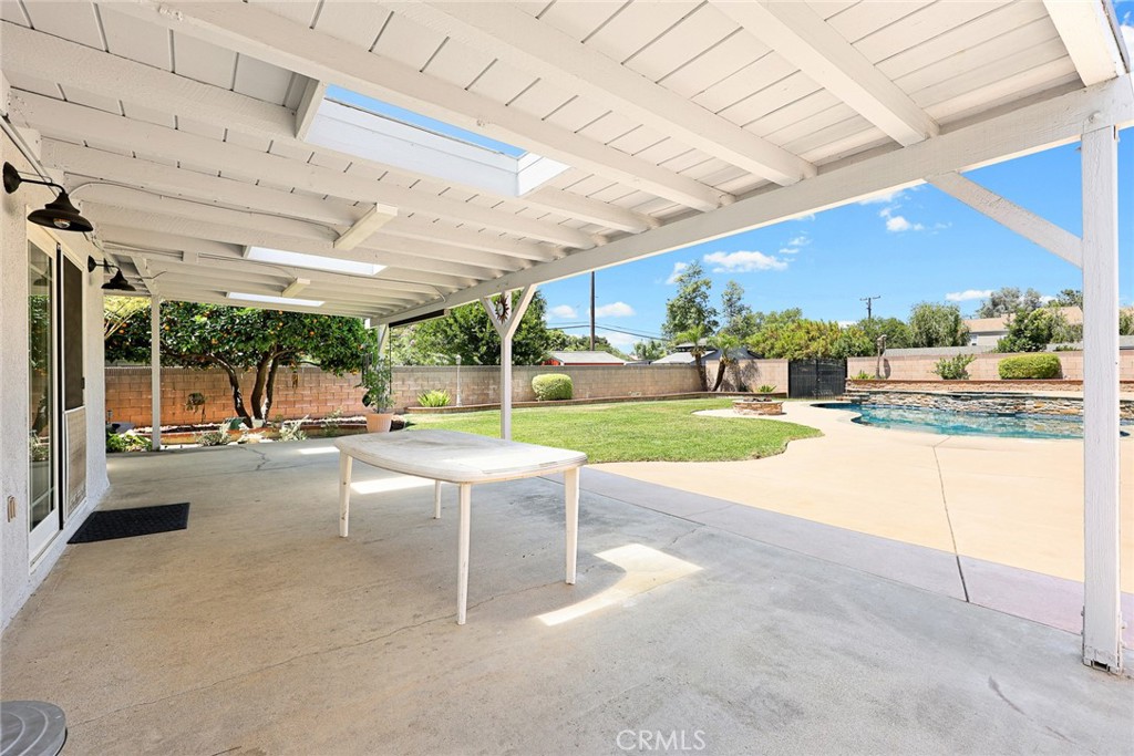 1311 North Shirlmar Avenue