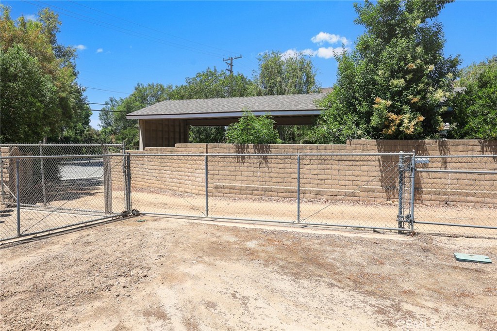 1311 North Shirlmar Avenue