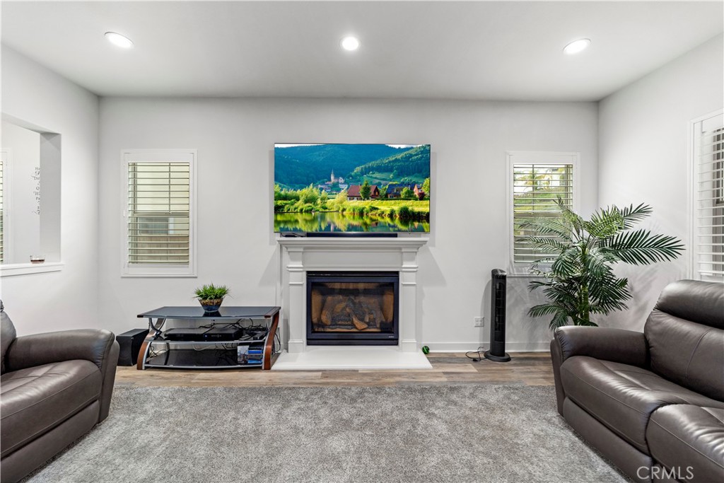 639 E Orange Blossom Way