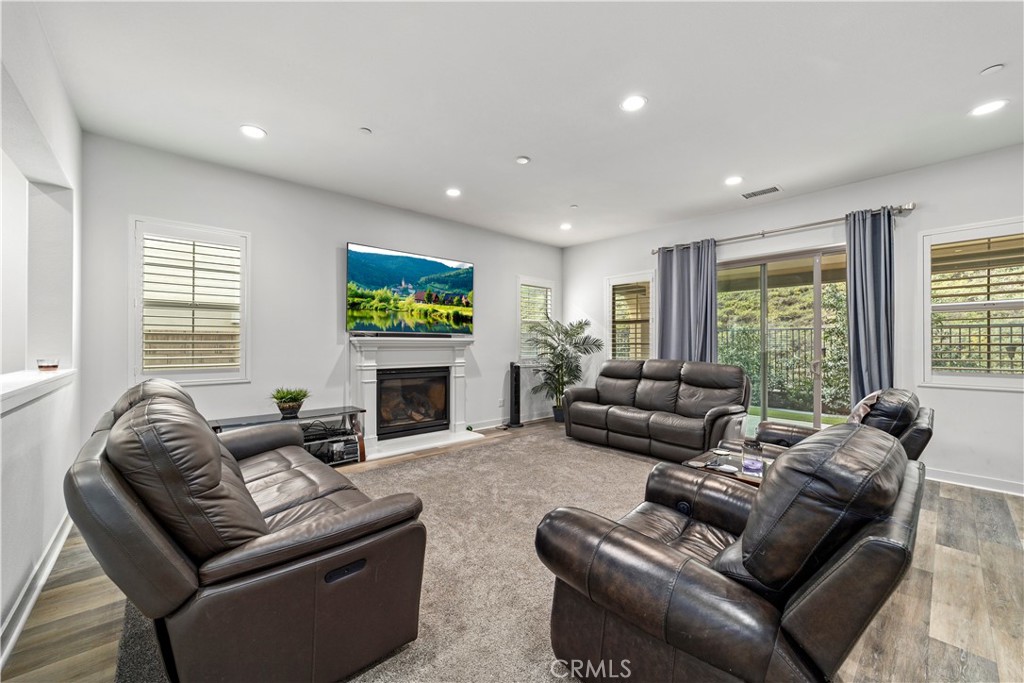 639 E Orange Blossom Way