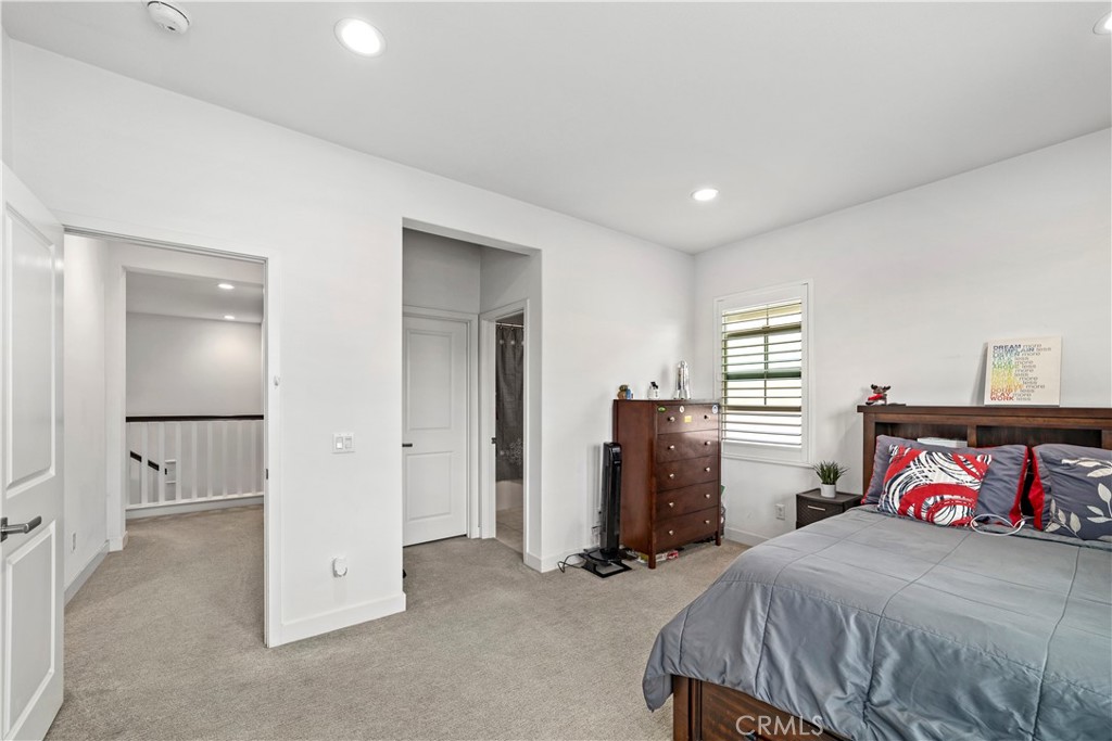 639 E Orange Blossom Way