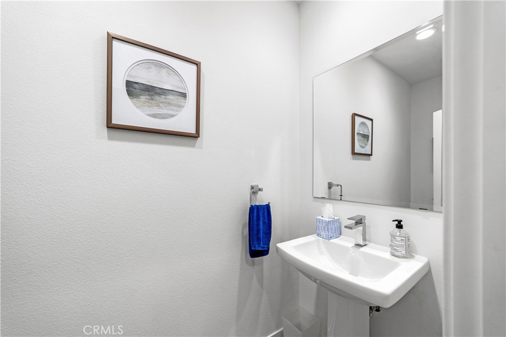 639 E Orange Blossom Way