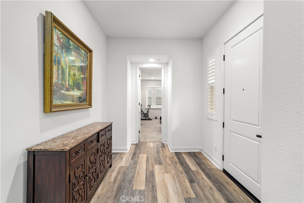 639 E Orange Blossom Way