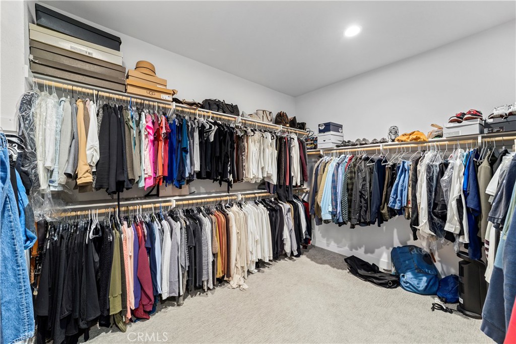 639 E Orange Blossom Way