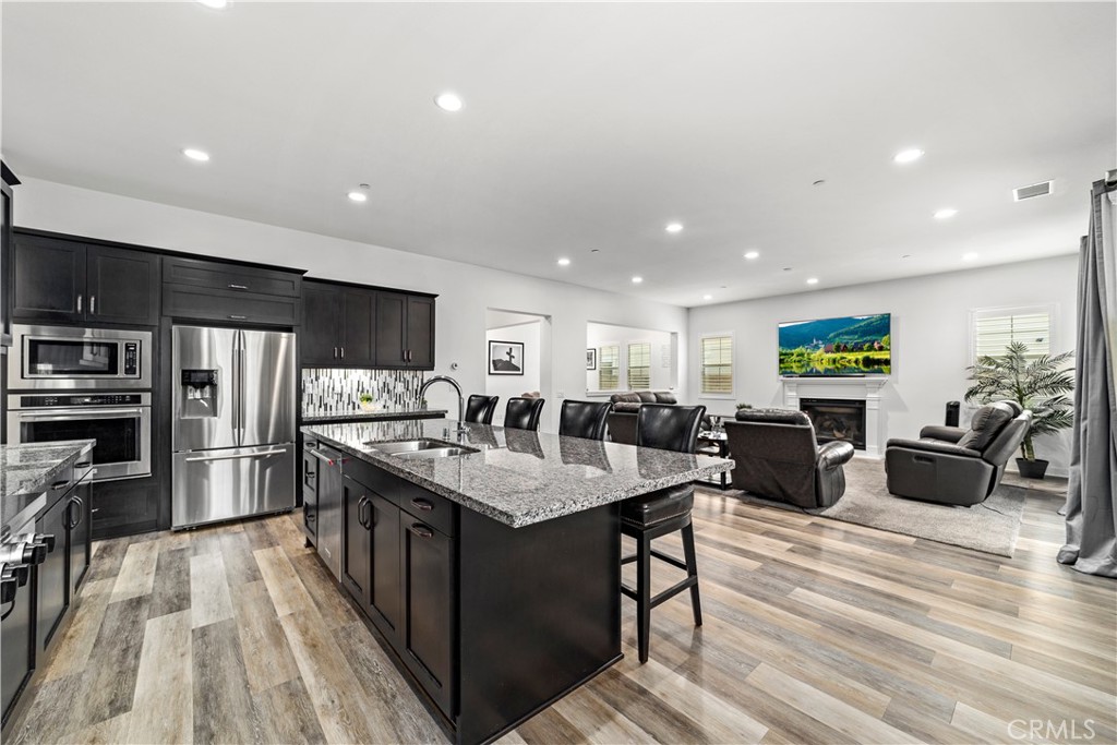 639 E Orange Blossom Way