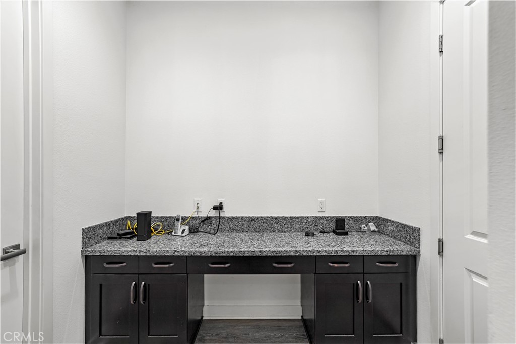 639 E Orange Blossom Way