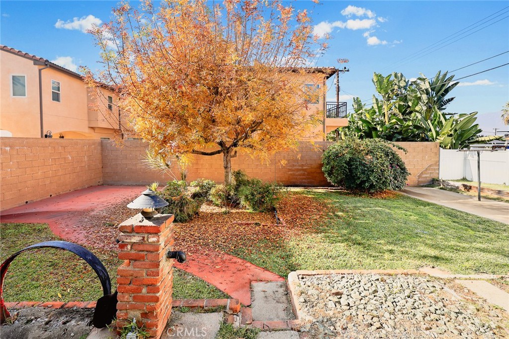 5765 N. Barranca Avenue