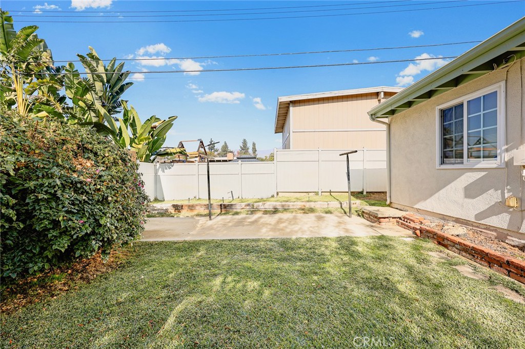 5765 N. Barranca Avenue