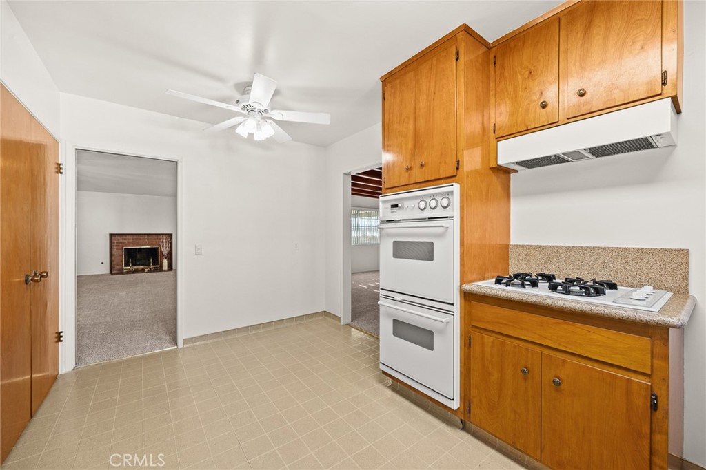 5765 N. Barranca Avenue