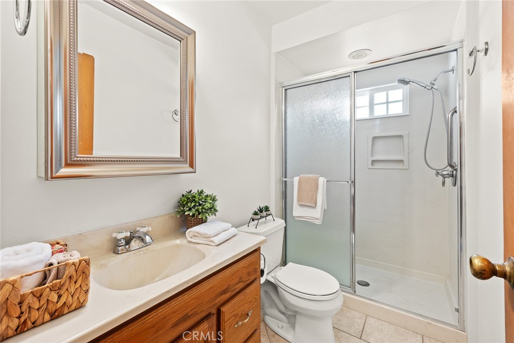 5765 N. Barranca Avenue