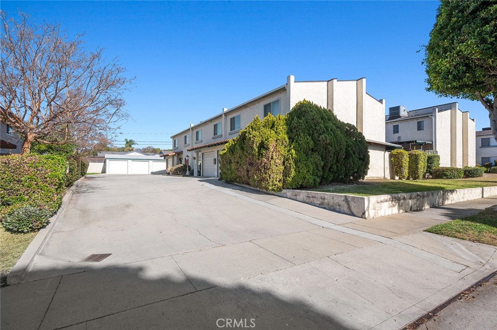 615 Claraday Street 3