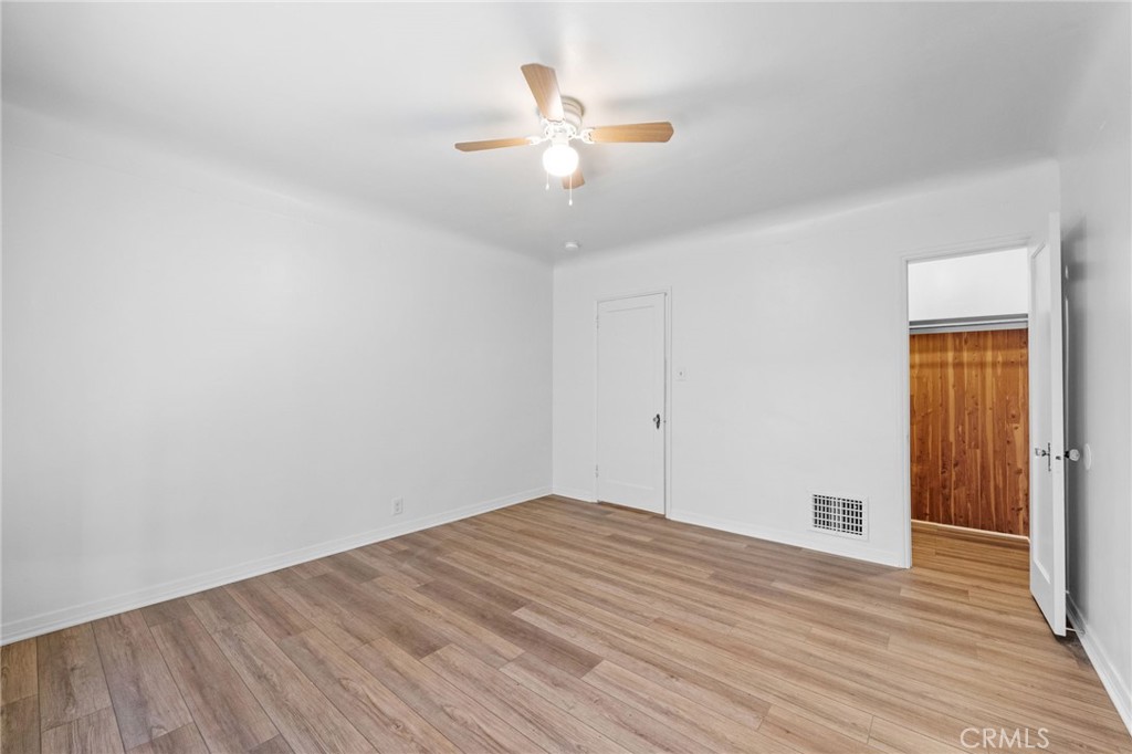 1257 W 60th Place