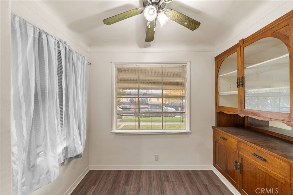 1257 W 60th Place