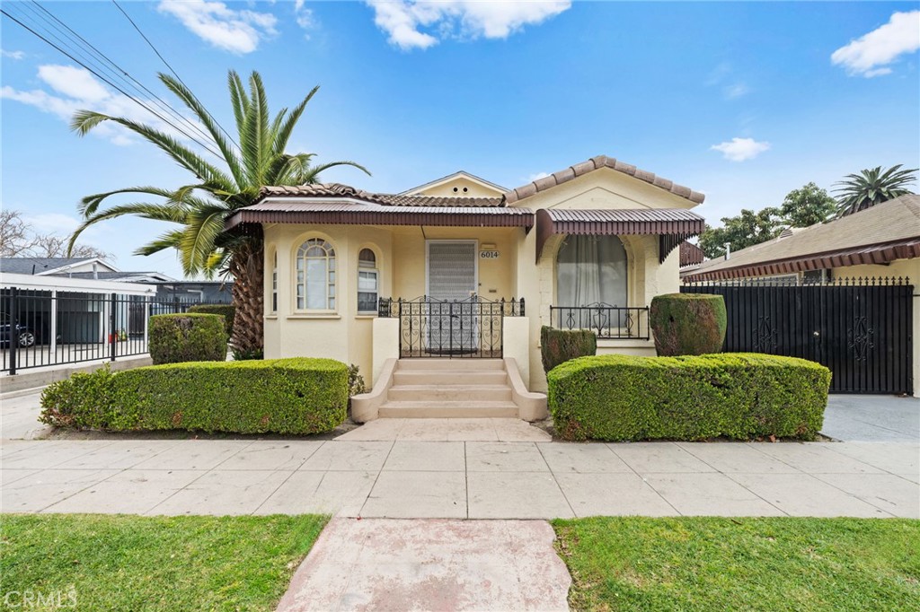 1257 W 60th Place