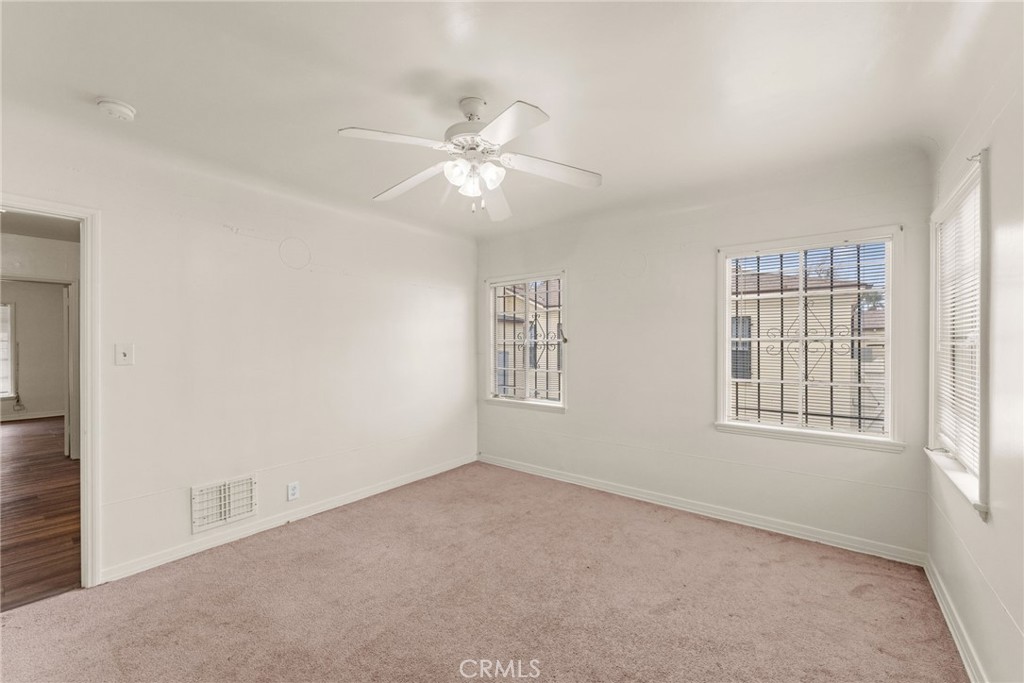1257 W 60th Place