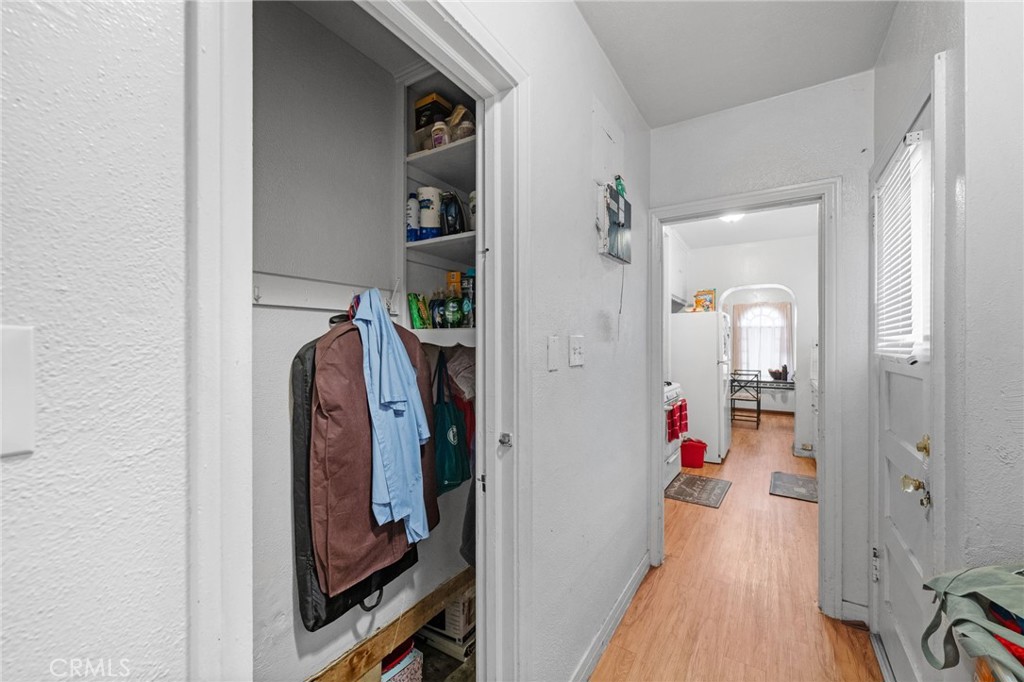 1257 W 60th Place