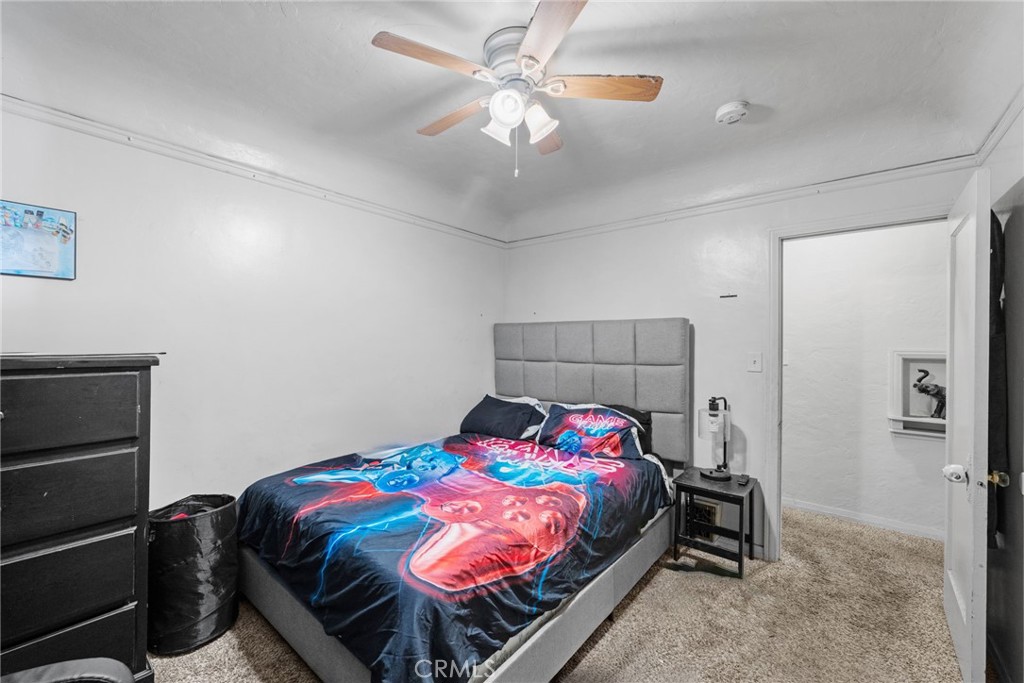 1257 W 60th Place