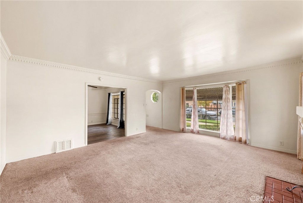 1257 W 60th Place