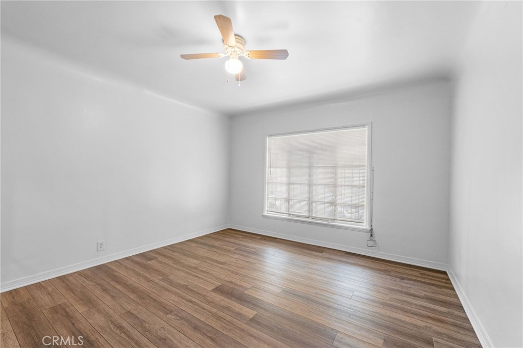 1257 W 60th Place