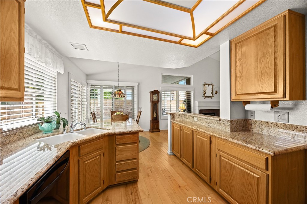 5787 Blackbird Lane