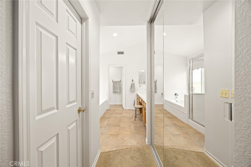 5787 Blackbird Lane