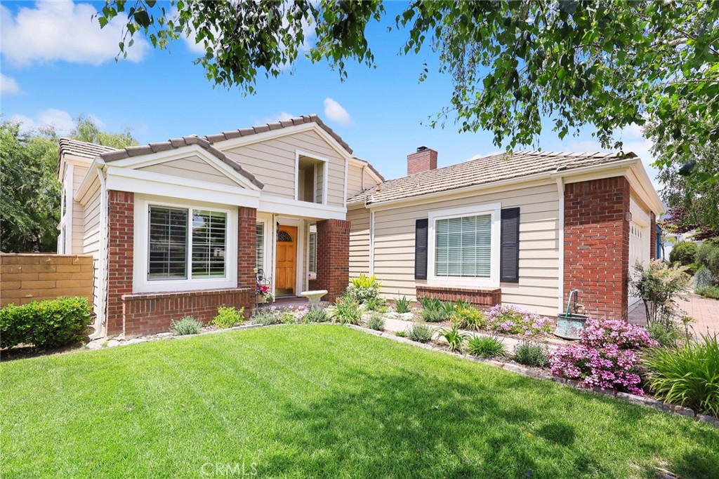5787 Blackbird Lane