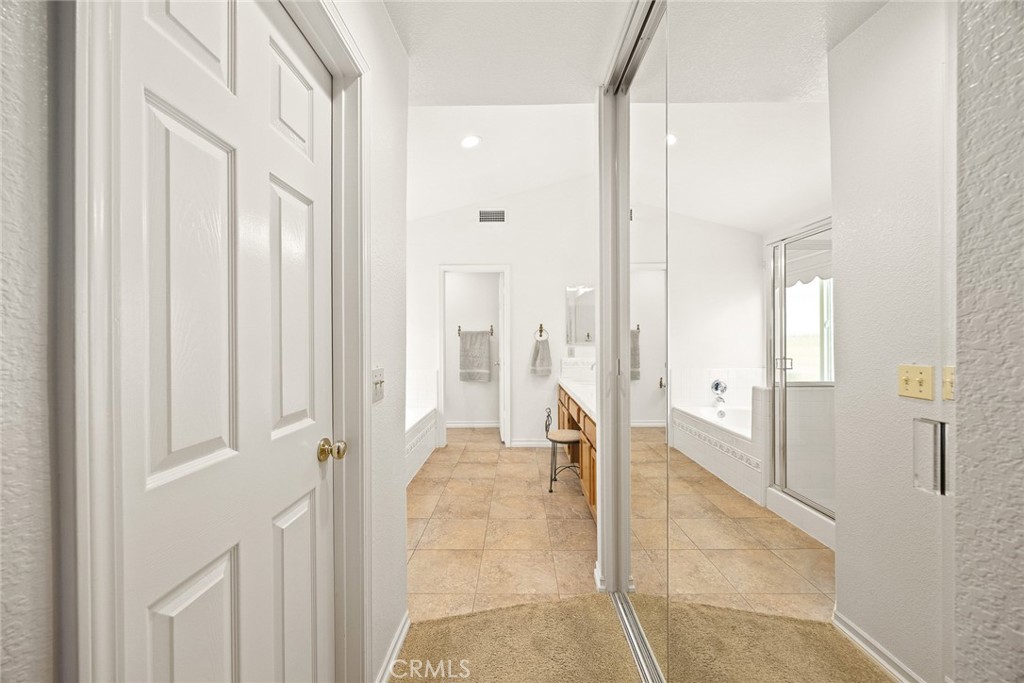 5787 Blackbird Lane