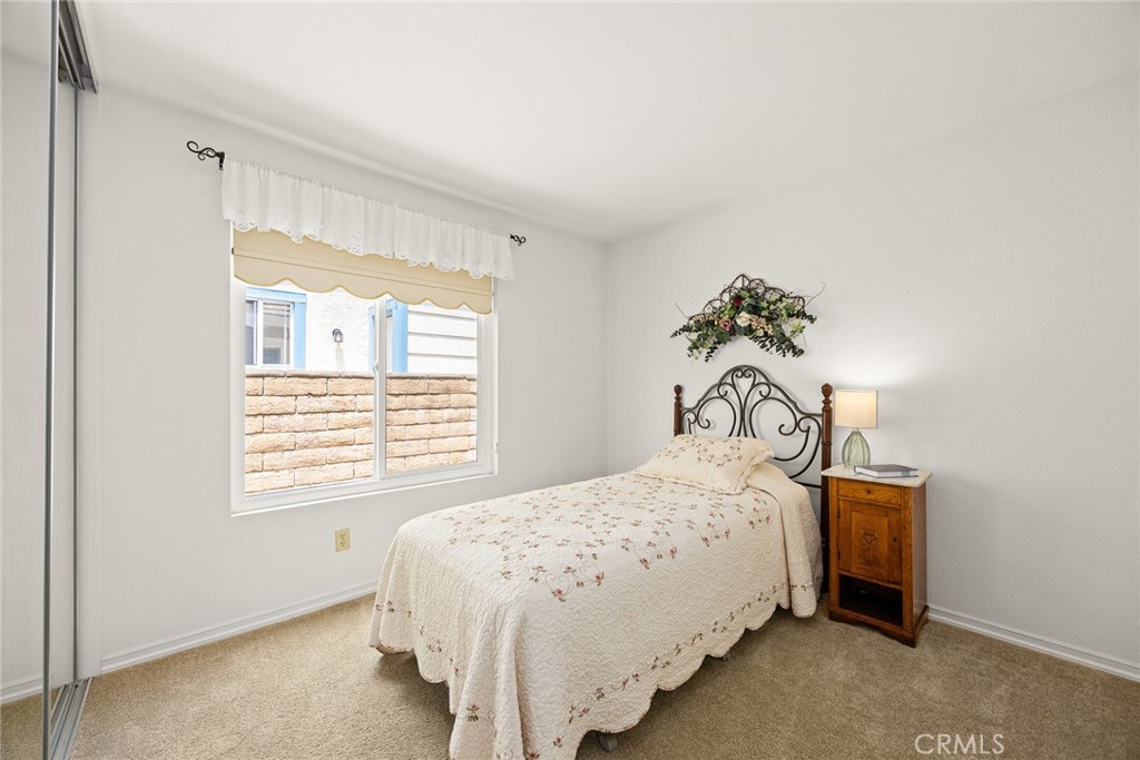 5787 Blackbird Lane