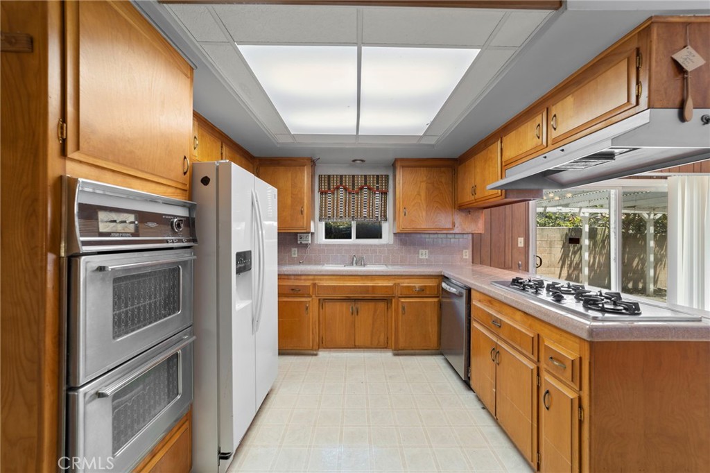 9066 E Fairview Avenue