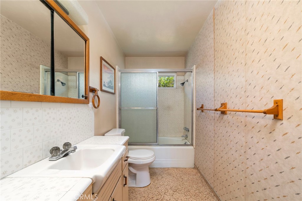 9066 E Fairview Avenue