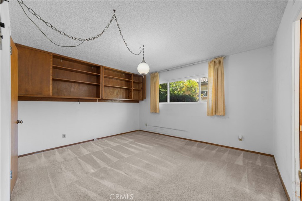 9066 E Fairview Avenue