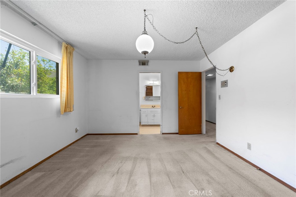 9066 E Fairview Avenue