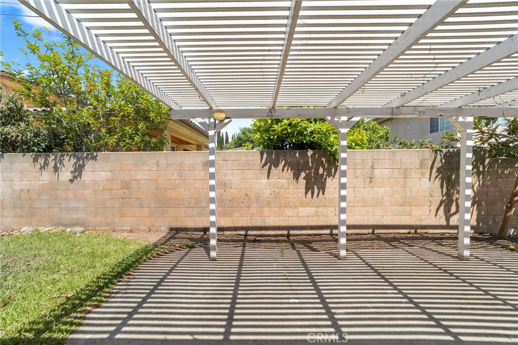 9066 E Fairview Avenue