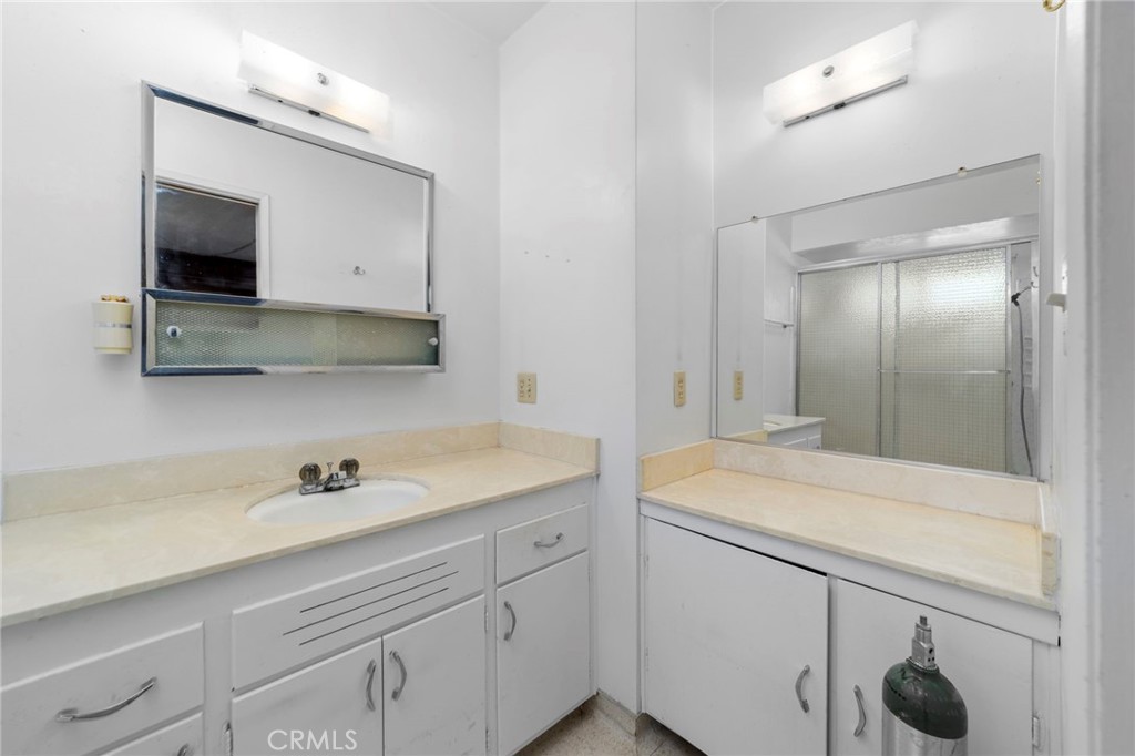 9066 E Fairview Avenue