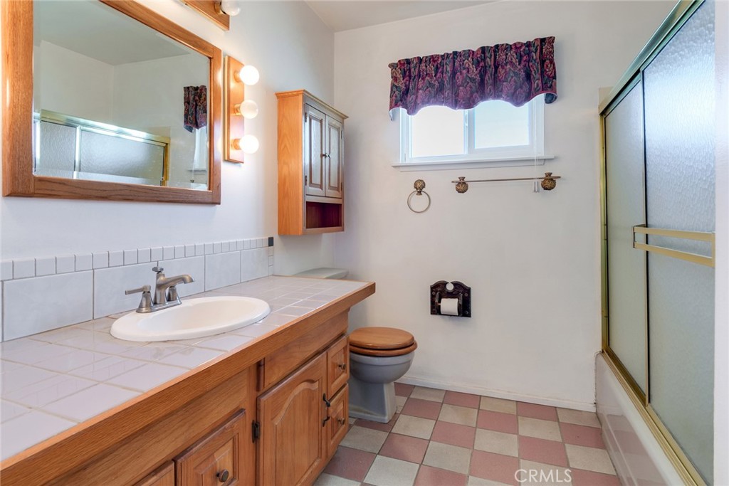 1242 N Dalton Avenue